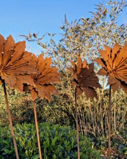 Set van 4 roest bloemen herfst op tuinsteker diameter 25 cm.