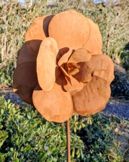 Roest bloem Roos op tuinsteker diameter 25 cm.