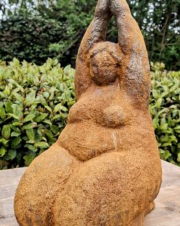 Gietijzeren dikke dame.