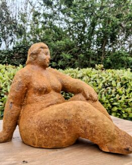 Gietijzeren dikke dame.